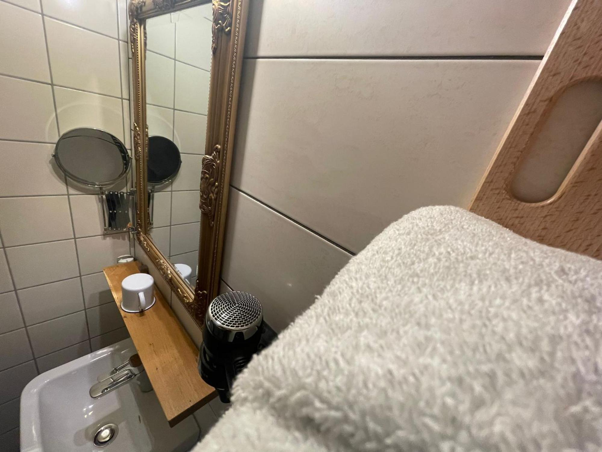 Koby Work&Stay Souterrain Apartment, Wifi&Komfort ヘルフォルト エクステリア 写真